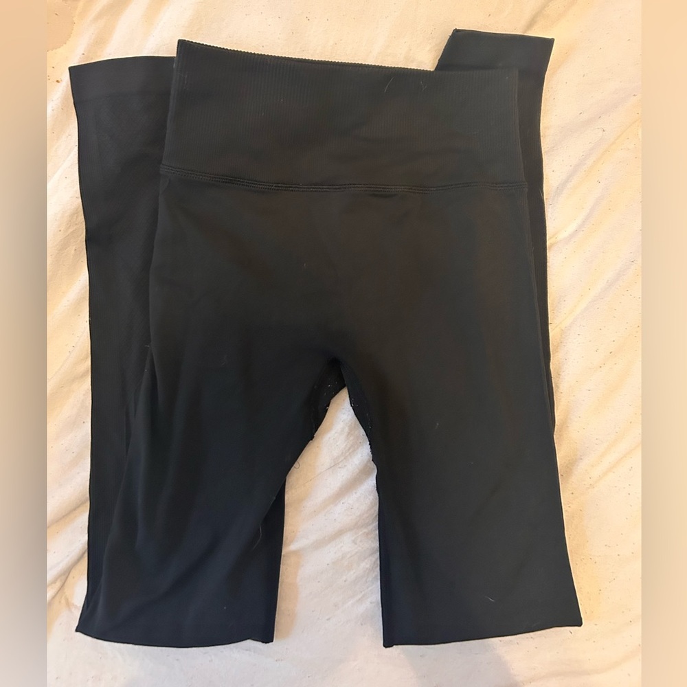 Black lulu leggings